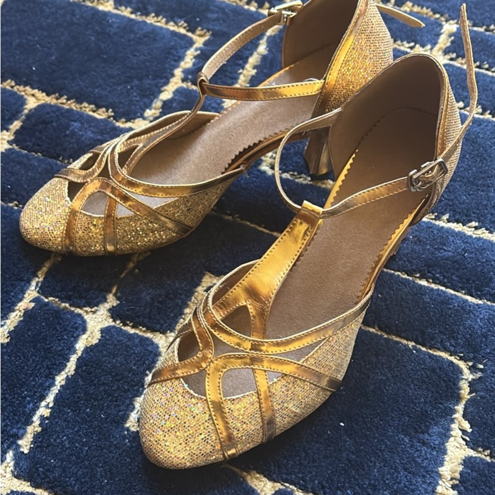 Elegant Gold Women's Heels